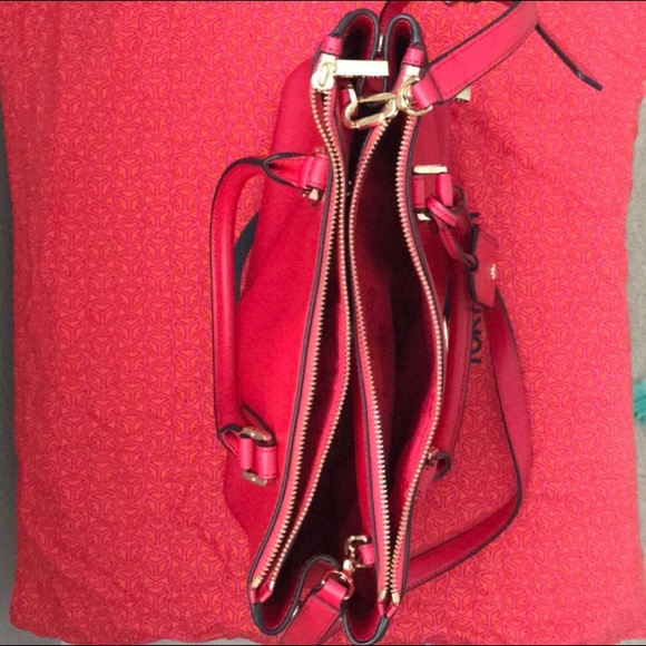 Tory Burch Handbag - Picture 4 of 8